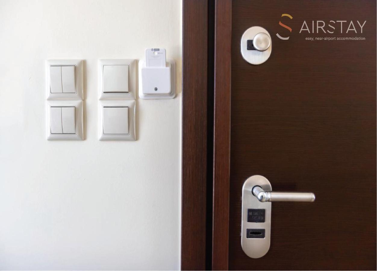 Thresh Apartments Airport By Airstay Spáta Eksteriør bilde